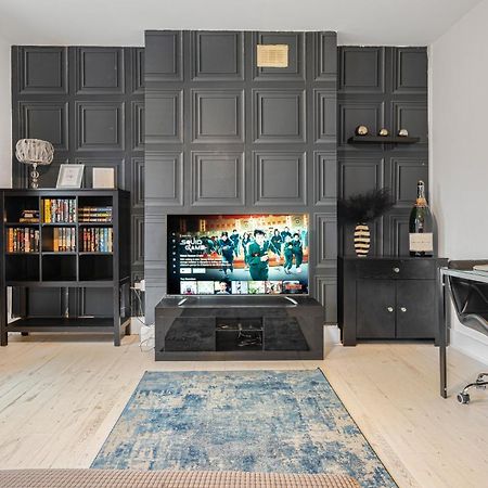 Spacious One Bedroom Private Flat In Brixton +Wifi London Exterior photo